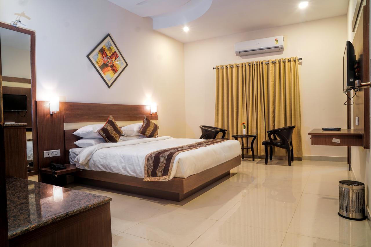 Admire Inn By Tgi Udaipur Exterior photo