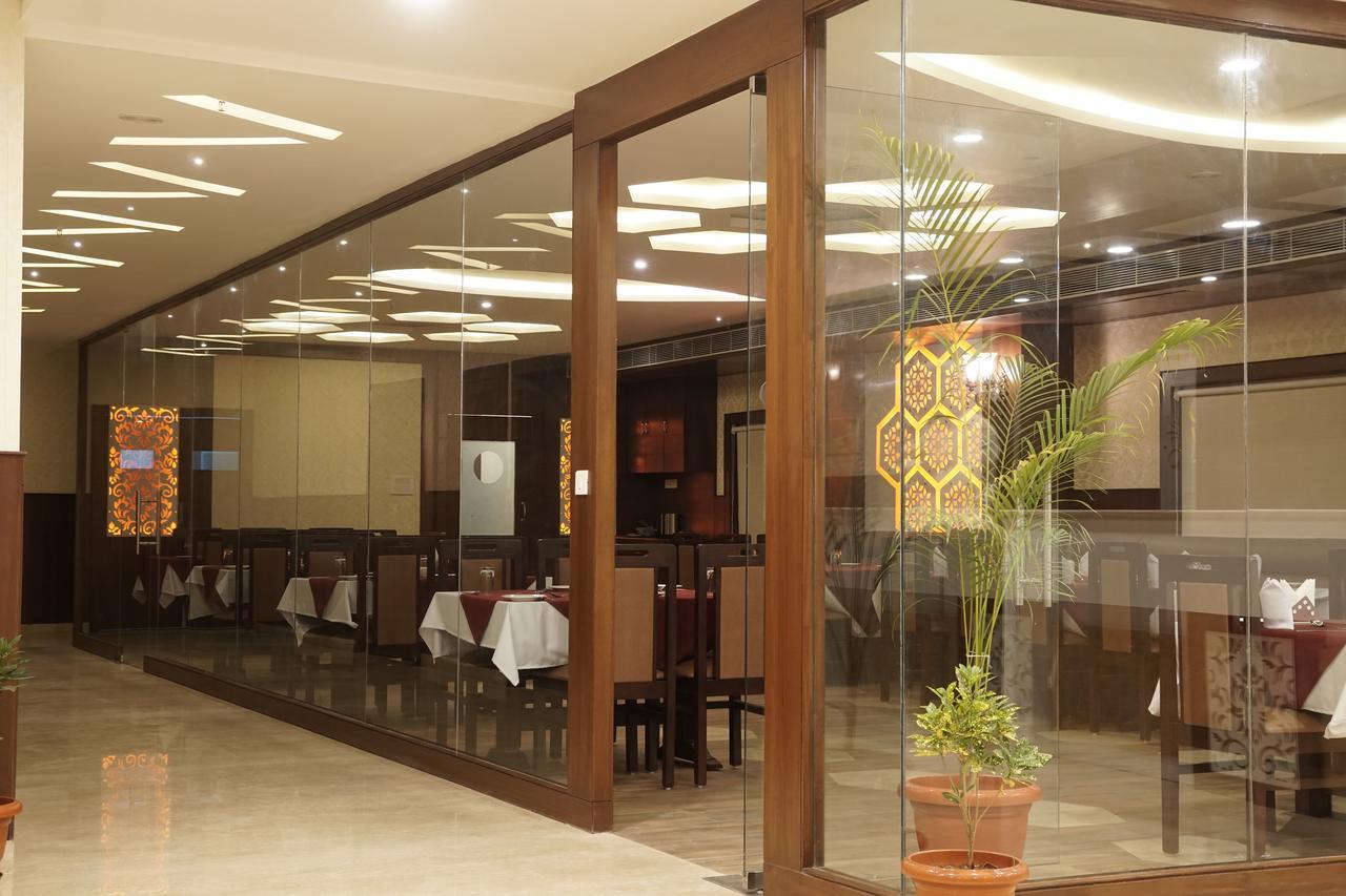 Admire Inn By Tgi Udaipur Exterior photo
