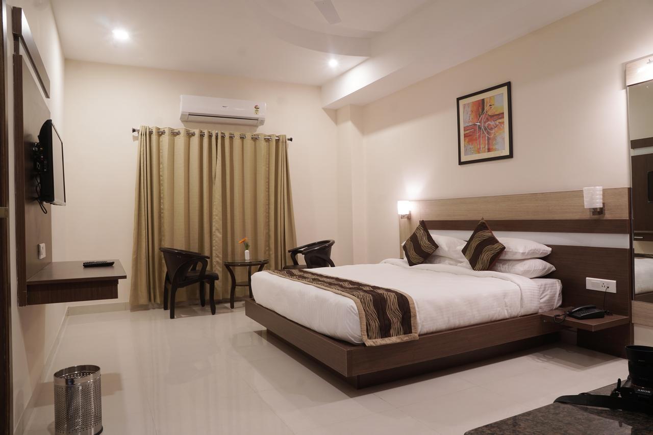 Admire Inn By Tgi Udaipur Exterior photo