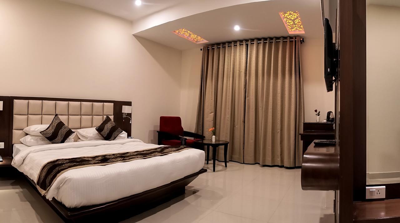 Admire Inn By Tgi Udaipur Exterior photo